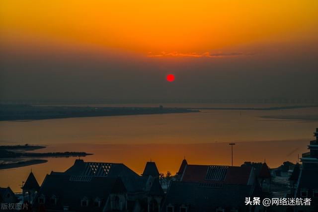 横琴岛东邻澳门，是广东省珠海市最年夜的岛屿，是澳门现有里积3倍-2.jpg