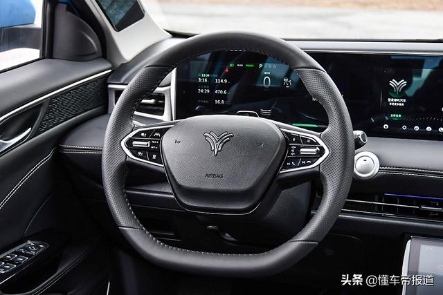 新车｜顶配没有到16万，实能硬刚燃油车？试驾哪吒U Pro 610探水版-20.jpg