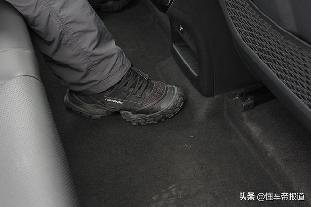 新车｜顶配没有到16万，实能硬刚燃油车？试驾哪吒U Pro 610探水版-31.jpg