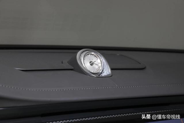 新车 | 广州车展探馆：白旗国俗单色版暴光，行将上市/4.0T V8混动-13.jpg