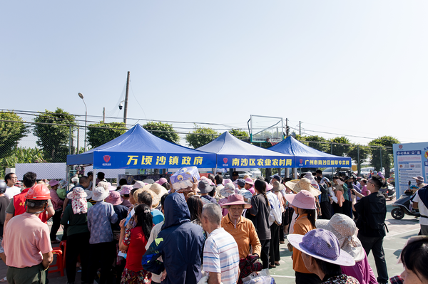 齐平易近到场反私运 共建法治广东-3.jpg