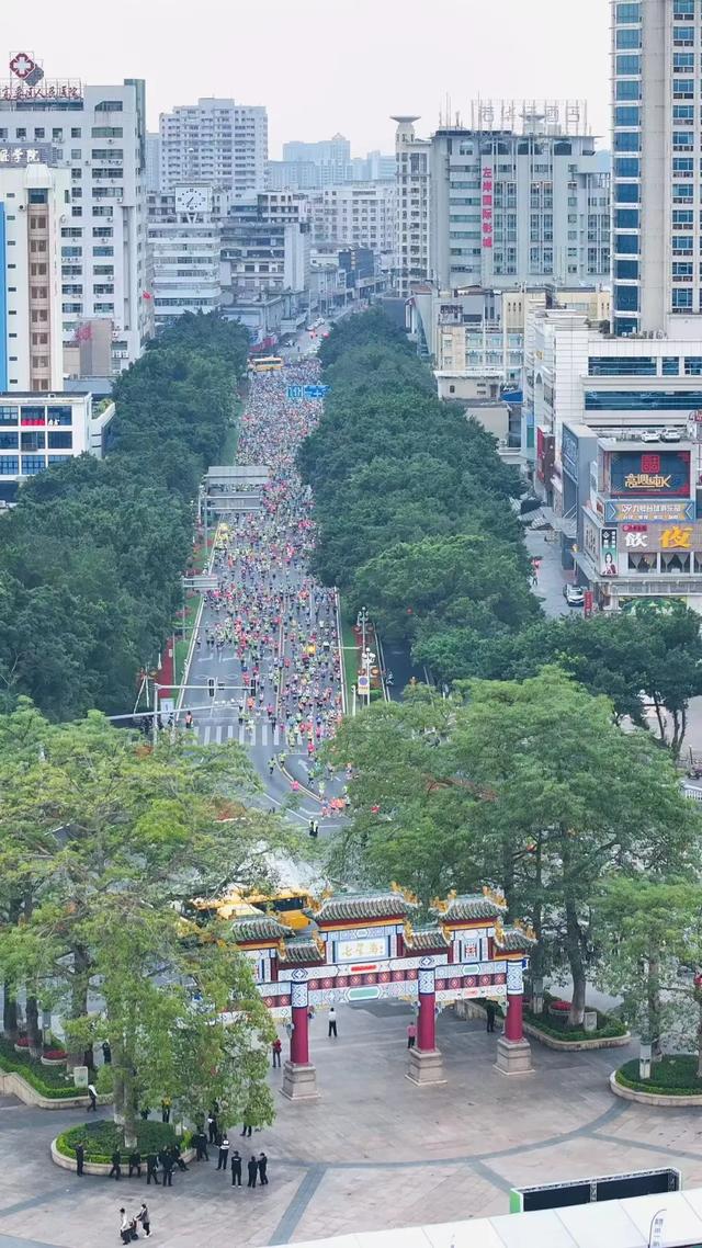 一场接一场！天下各天的人皆往肇庆赶……-4.jpg