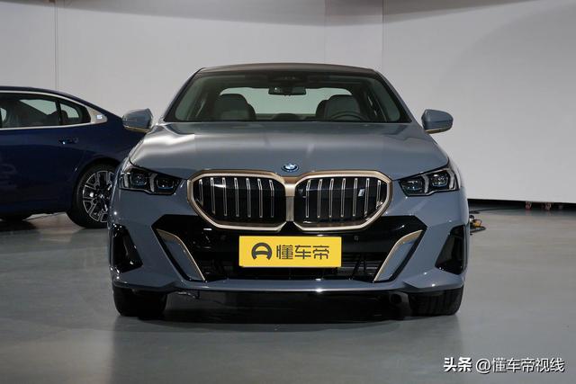 新车 | 卖48.59万元/绝航713千米，宝马i5 eDrive40L M活动套拆真车-2.jpg