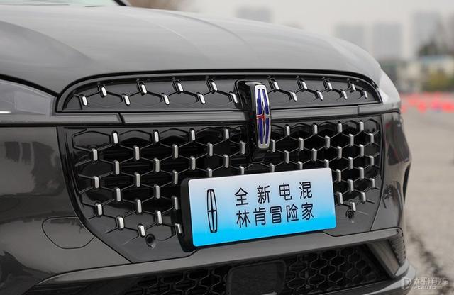 购车，奢华车主焦炙的是甚么？ 试驾林肯z/冒险家混动版-14.jpg