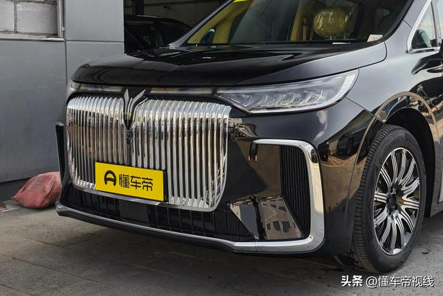 新车 | 供给最下6.2万元权益 岚图胡想家12月购车政策宣布 中年夜型MPV-5.jpg