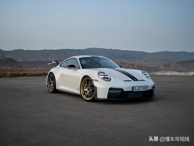 新车 | 226.8万元起/海内初次推游览版，新款保时捷911 GT3开启预卖-4.jpg