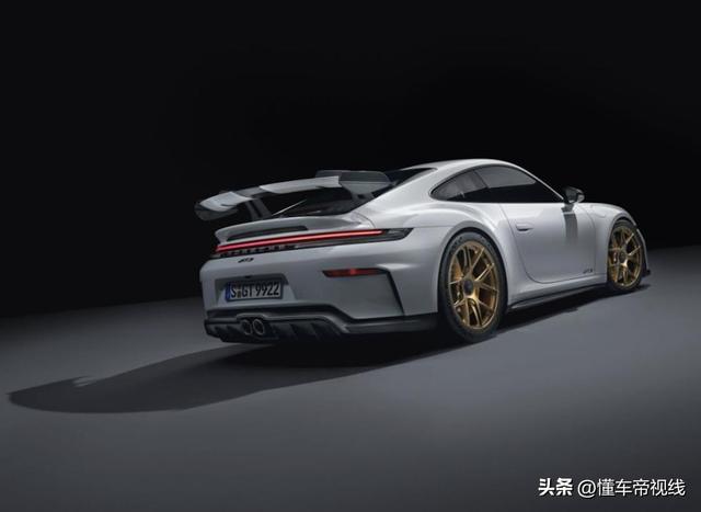 新车 | 226.8万元起/海内初次推游览版，新款保时捷911 GT3开启预卖-10.jpg