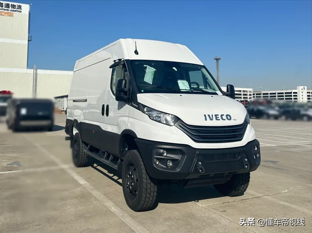 新车 | 3.0T柴油机/齐时四驱/越家沉客，入口依维柯Daily 4x4 Van到港-2.jpg