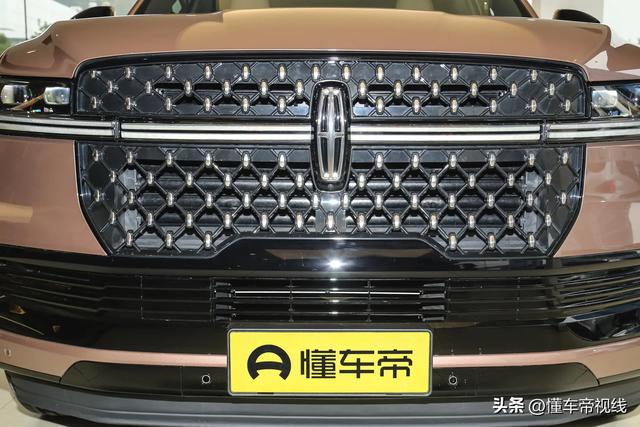 新车 | 年夜型SUV/48英微暇齐景屏，齐新林肯发航员到店，现款100.8万起-4.jpg