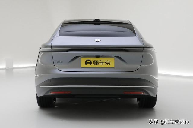 新车 | 卖80.8万元，蔚去ET9署名版上市，专属尾标/杂电年夜型车-8.jpg